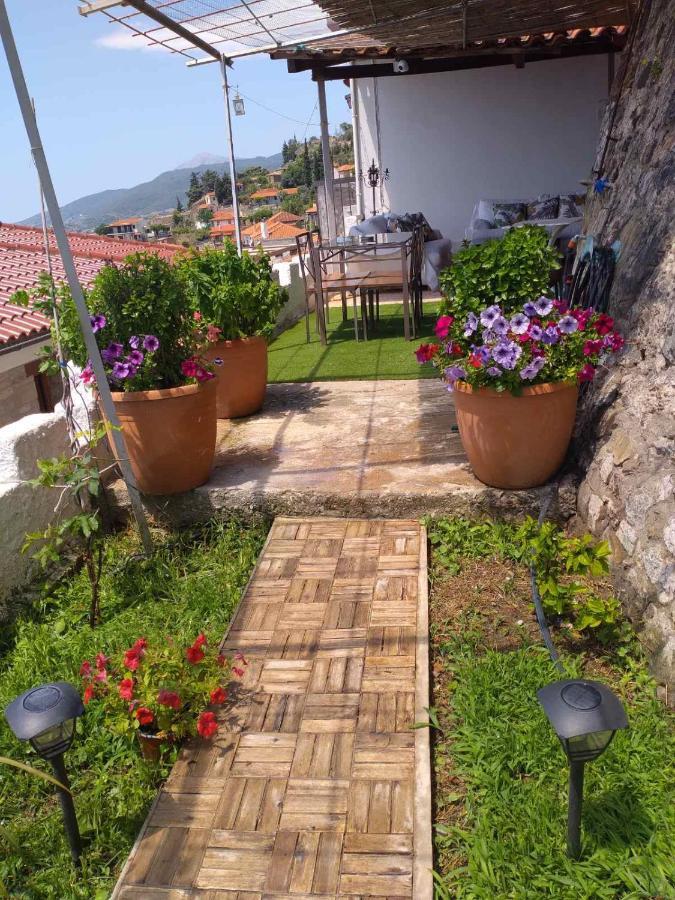 Ferienwohnung Stone Clock'S House Nafpaktos Exterior foto